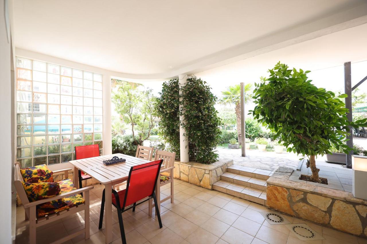 Apartments Malic Petrcane Εξωτερικό φωτογραφία
